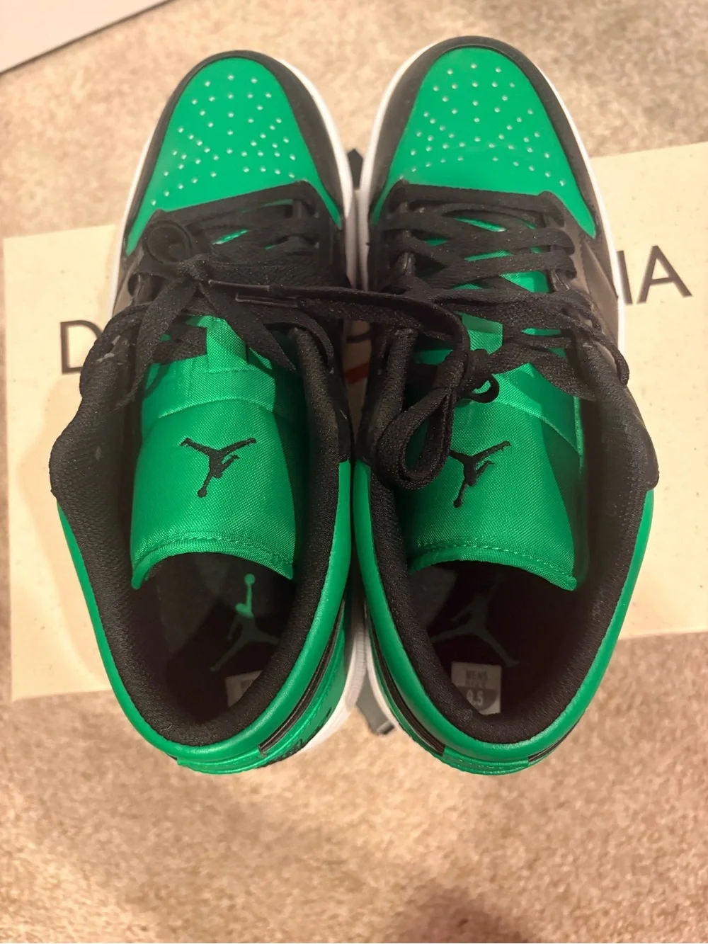 Men’s Jordan Lucky Green 1s